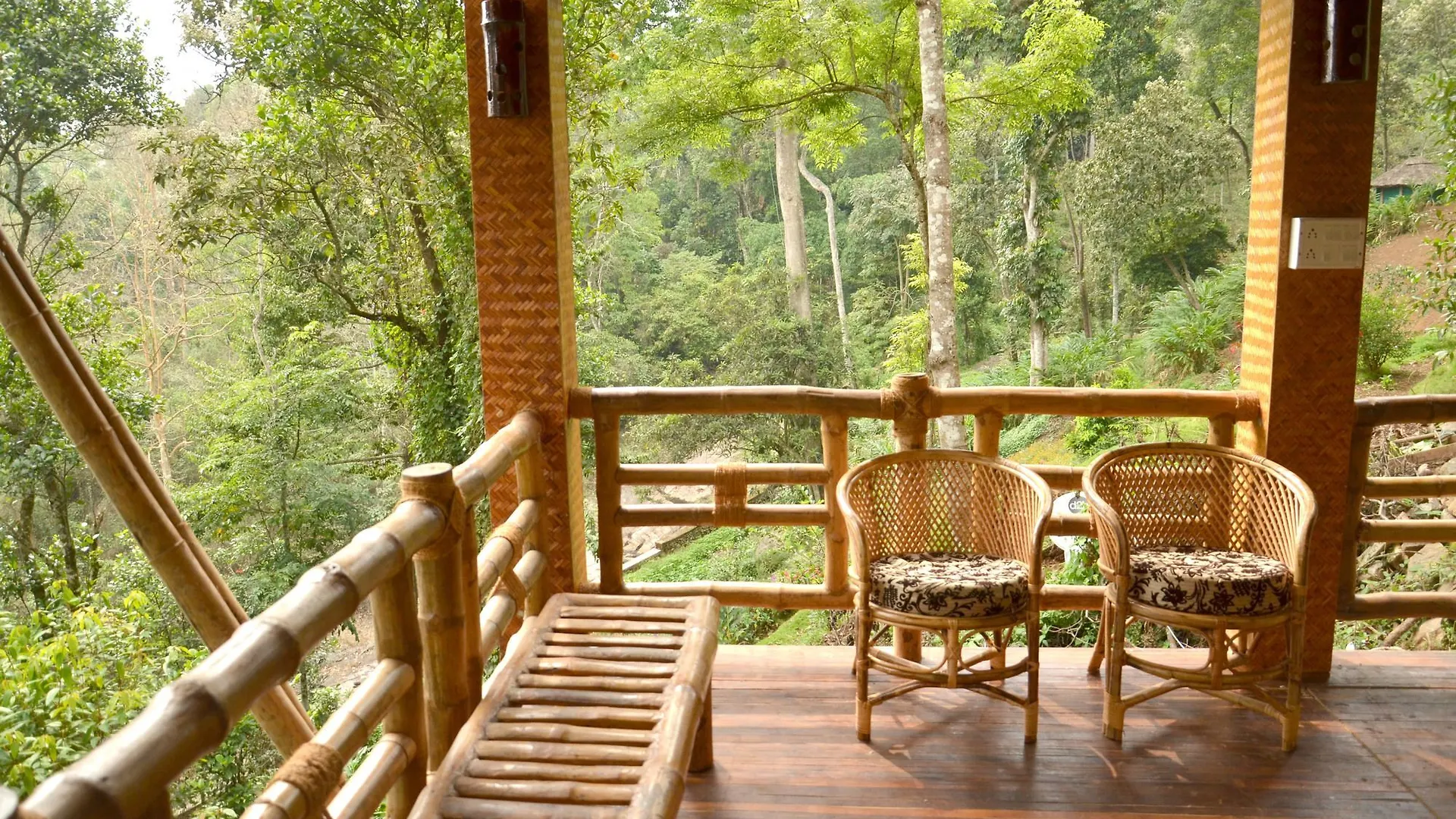 Bamboo Dale 호텔 무나르